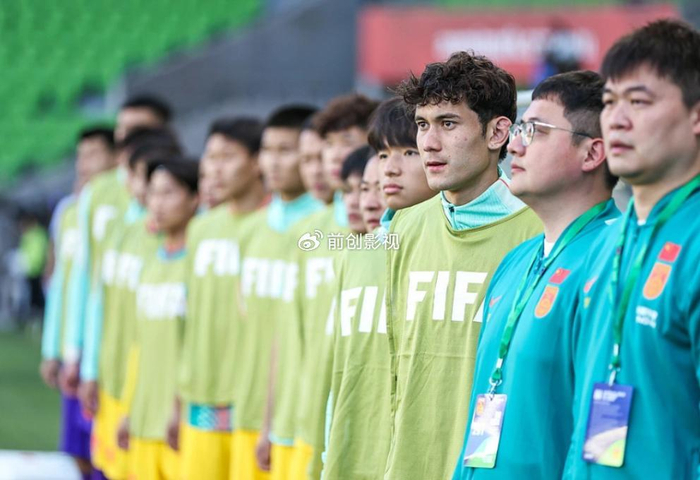 国足对阵喀麦隆赛展现年轻球员成长空间