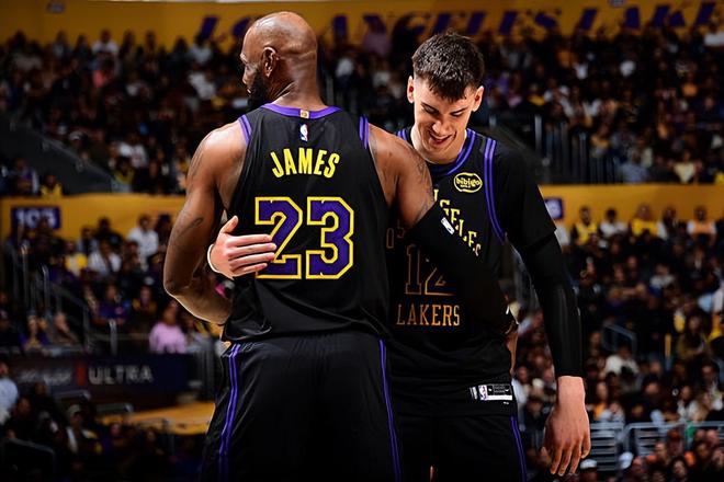 湖人新星拉拉维亚爆发率队取胜 骑士两连胜终结