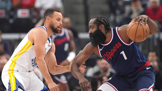 现役巨星最佳一阵次数对比：詹姆斯13次领跑，字