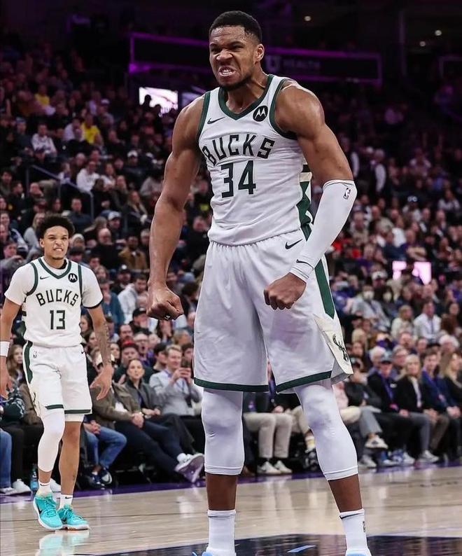 现役巨星最佳一阵次数对比：詹姆斯13次领跑，字